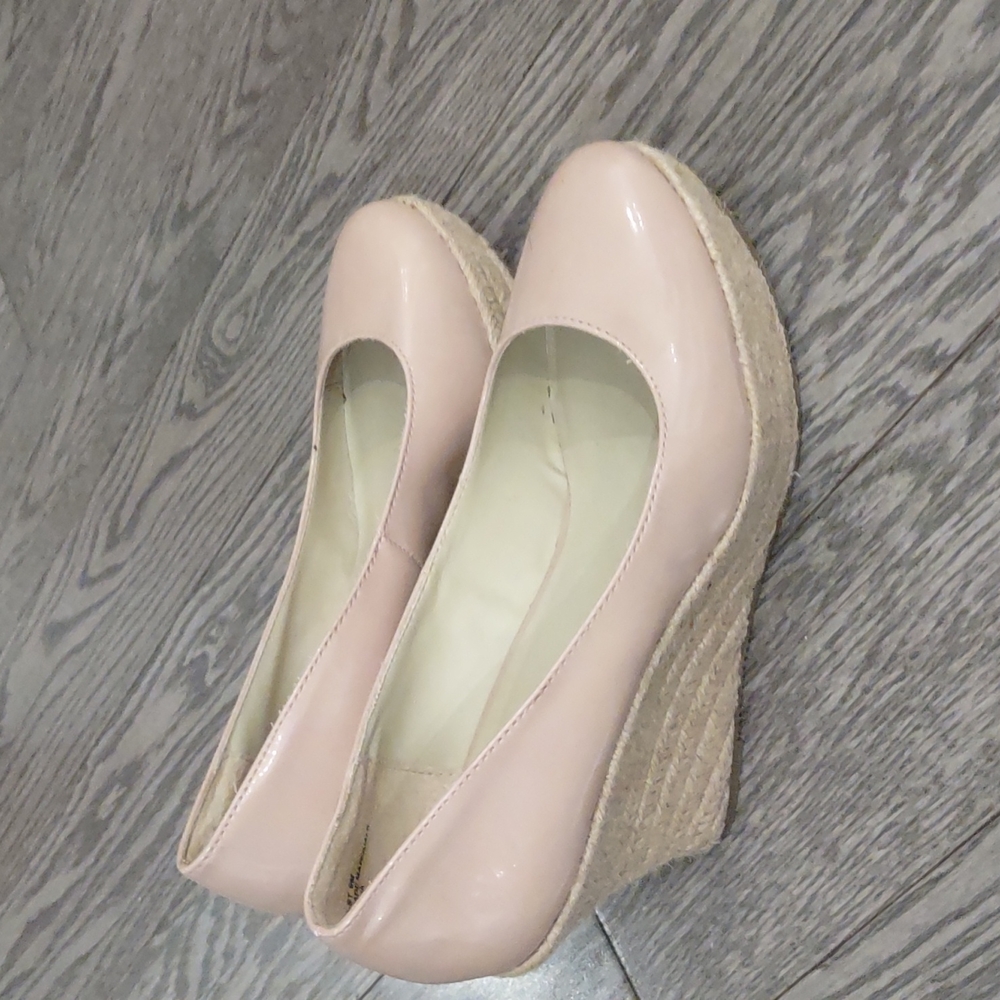 Beautiful shoes by Coach 🌼☘️⭐